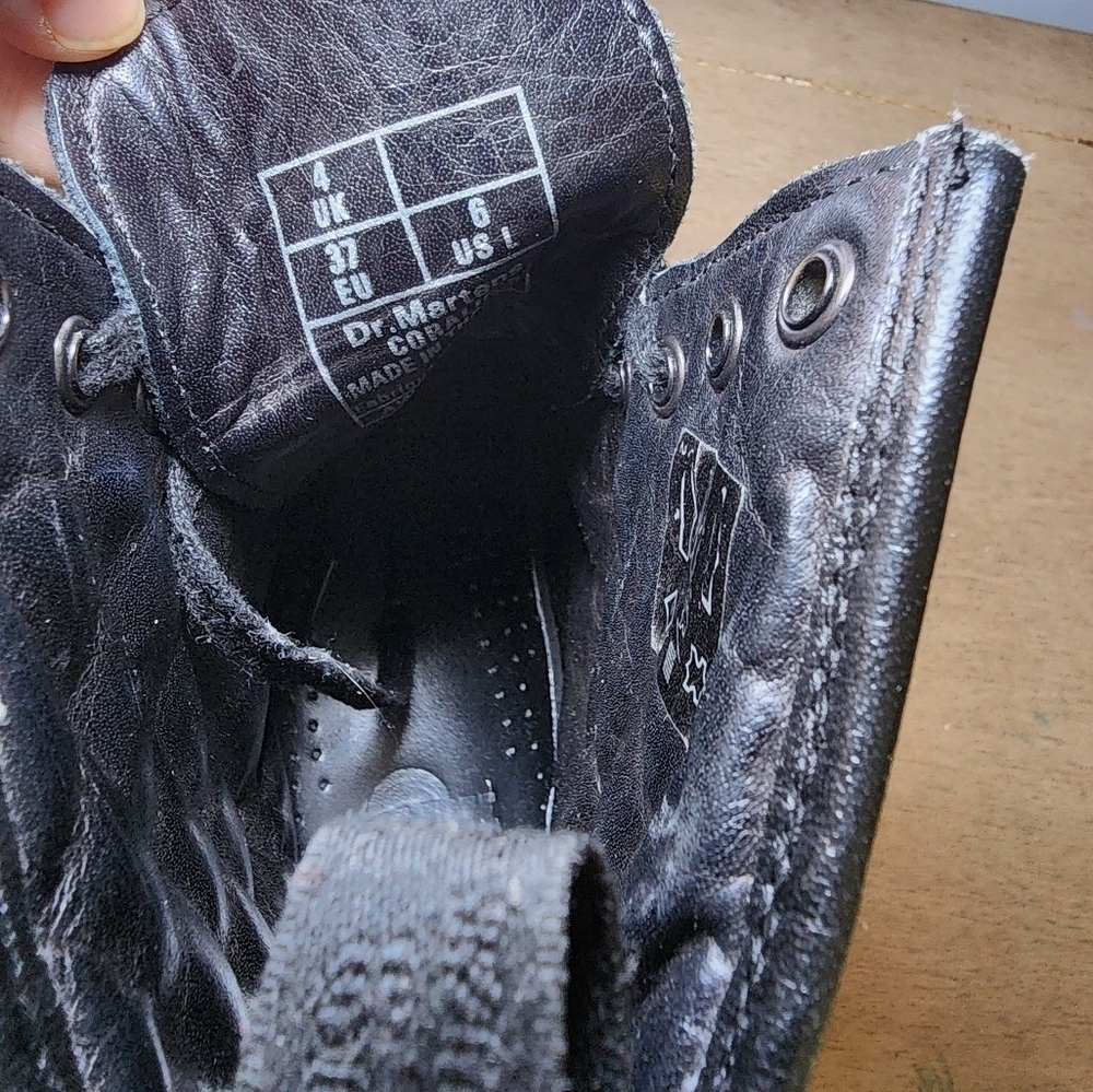 Dr. Martens AirWair CORALIE quilted leather boots black size 6 - Picture 11 of 12